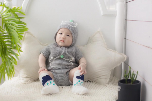 固原宝宝揉眼睛是怎么回事